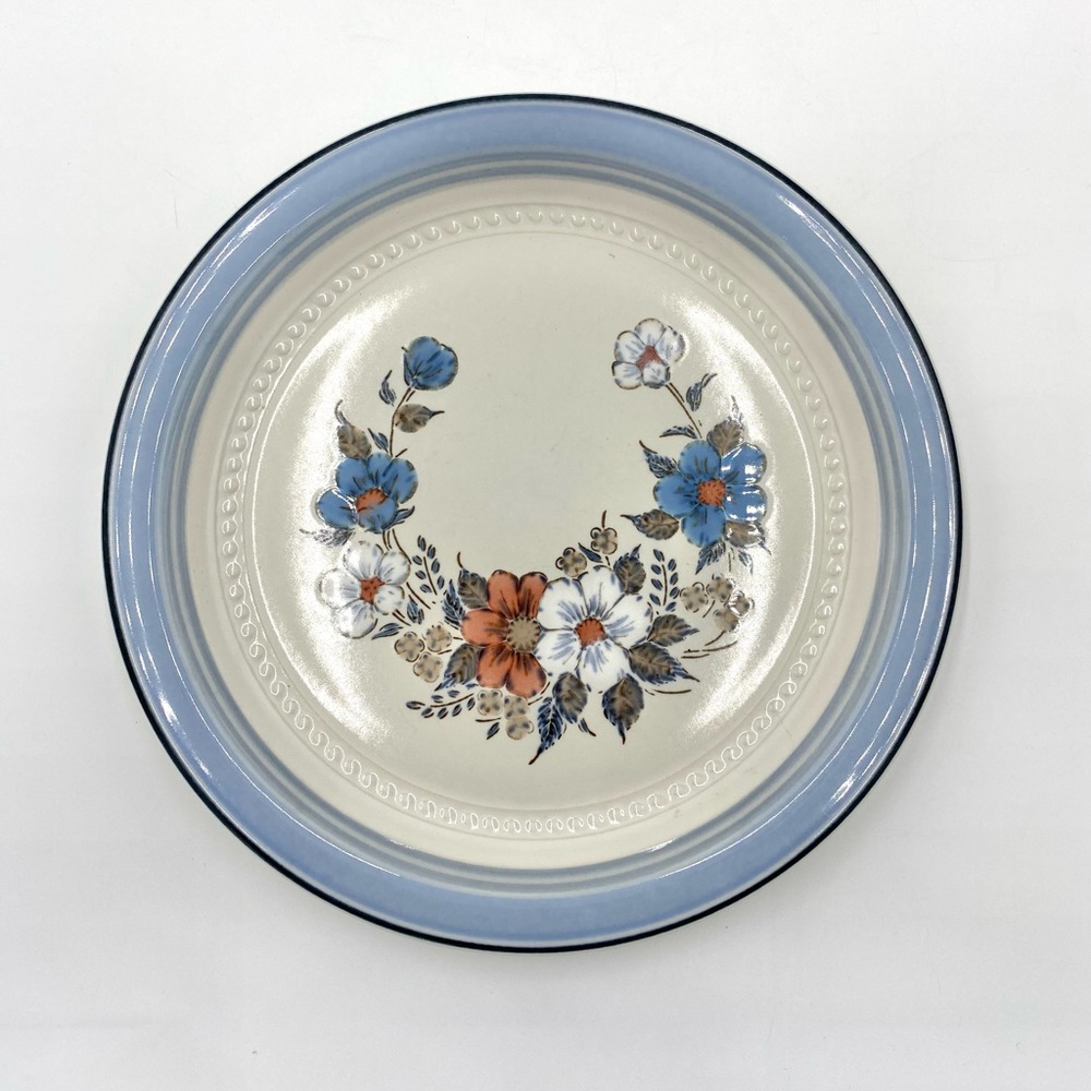 1  Vintage Johann Haviland Dinner Plates Crowning Fashion Blue Bouquet.